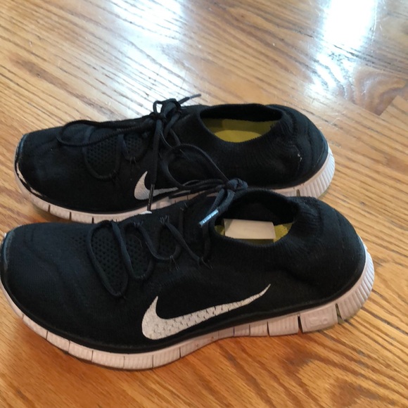 Nike Shoes - Vintage Women’s Nike Free size 8
